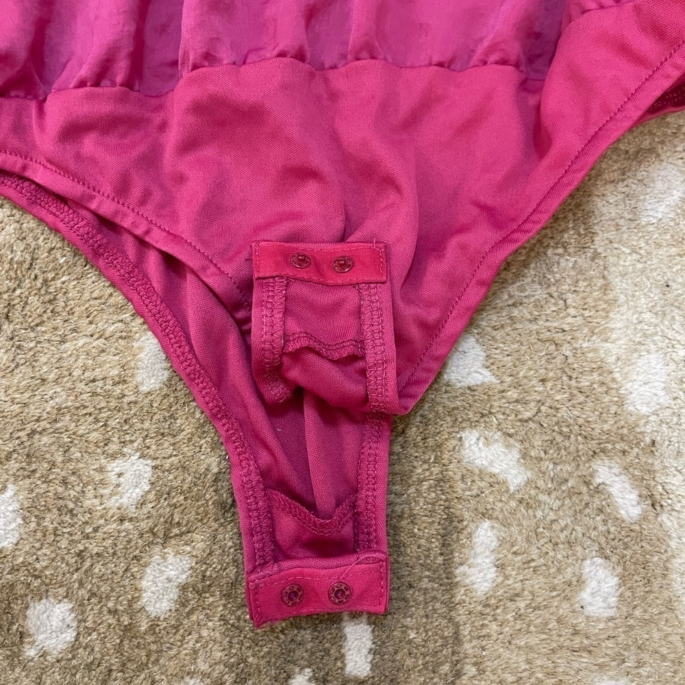 Fashion Nova pink polyester wrap snap button bodysuit women’s size large - Picture 4 of 6